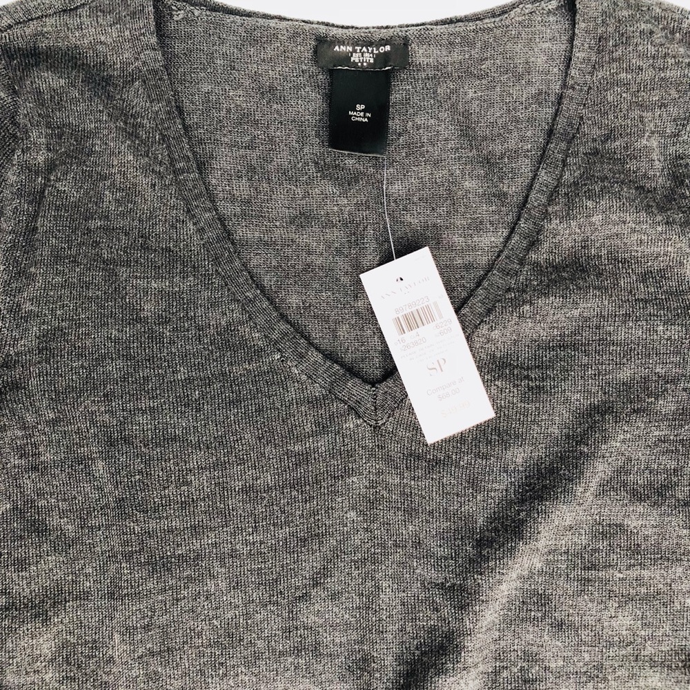 V-neck Ann Taylor medium grey sweater
